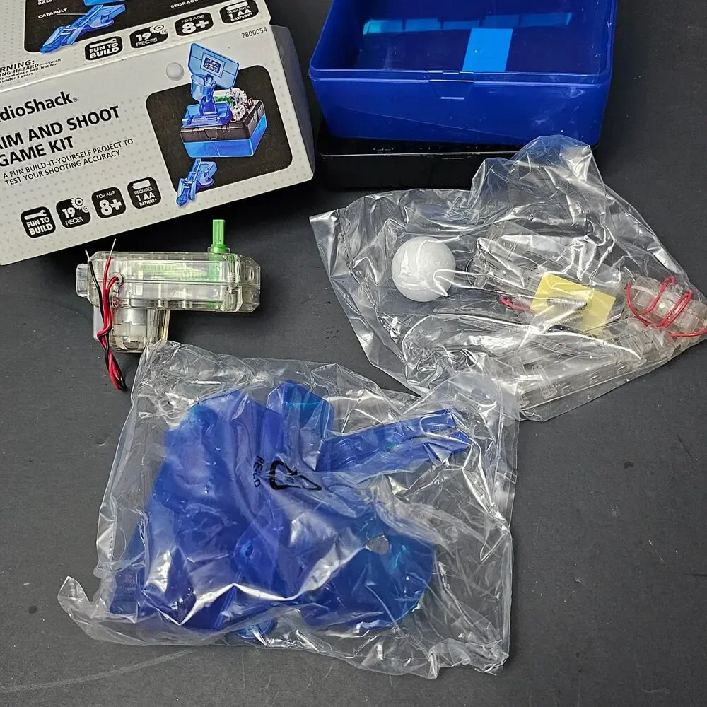RadioShack Aim and Shoot Game Kit New Open Box Building Toy